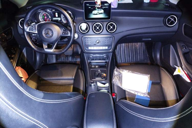 Used Mercedes-Benz GLA 2018 GLA 200 Sport Edition Audio And AC Panel