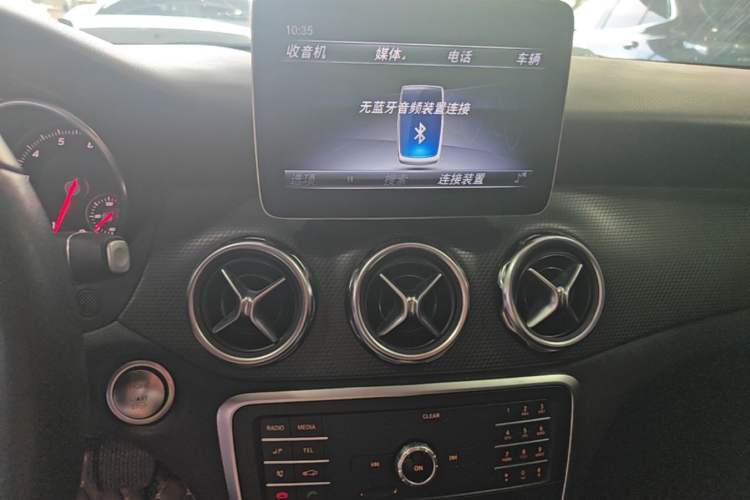 Used Mercedes-Benz GLA 2018 GLA 200 Sport Edition Audio And AC Panel