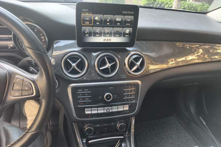 Used Mercedes-Benz GLA 2018 GLA 200 Sport Edition Audio And AC Panel
