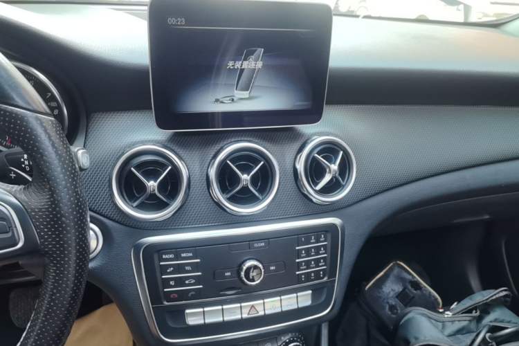 Used Mercedes-Benz GLA 2018 GLA 200 Fashion Model Audio And AC Panel