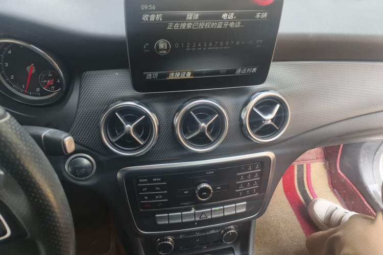 Used Mercedes-Benz GLA 2018 GLA 200 Sport Edition Audio And AC Panel
