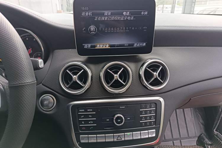 Used Mercedes-Benz GLA 2018 GLA 220 4MATIC Sport Edition Audio And AC Panel