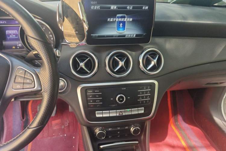 Used Mercedes-Benz GLA 2018 GLA 200 Sport Edition Audio And AC Panel