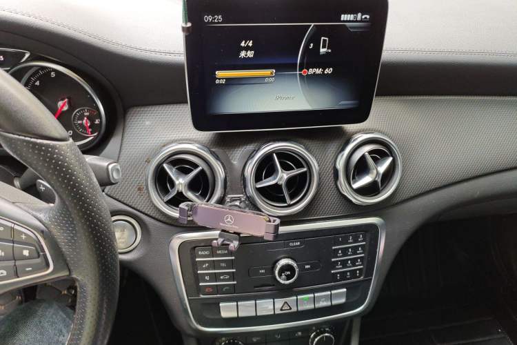 Used Mercedes-Benz GLA 2018 GLA 200 Fashion Model Audio And AC Panel