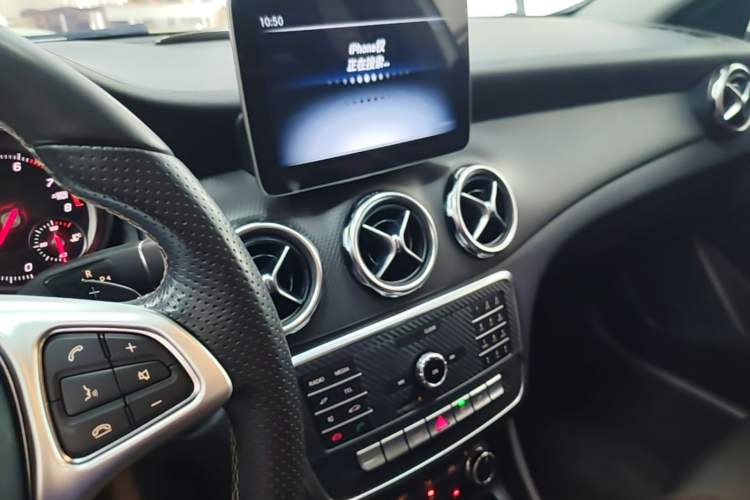 Used Mercedes-Benz GLA 2018 GLA 200 Fashion Model Audio And AC Panel