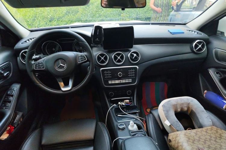Used Mercedes-Benz GLA 2018 GLA 200 Fashion Model Center Console