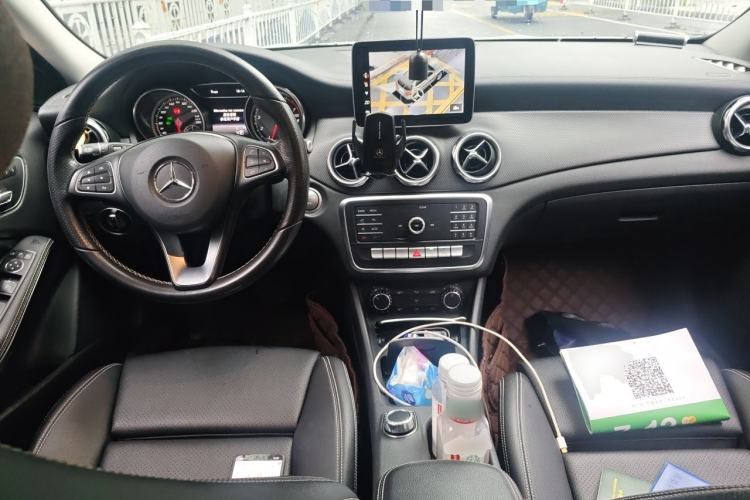 Used Mercedes-Benz GLA 2018 GLA 200 Fashion Model Center Console