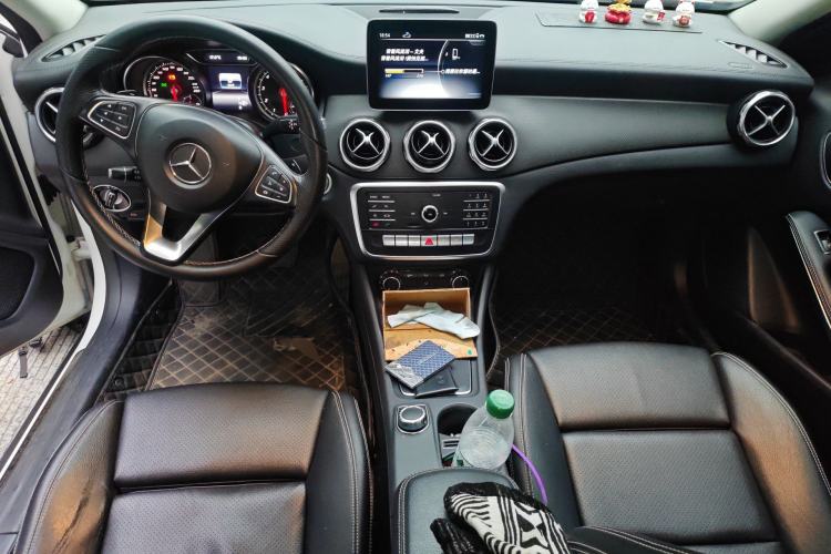 Used Mercedes-Benz GLA 2018 GLA 200 Fashion Model Center Console