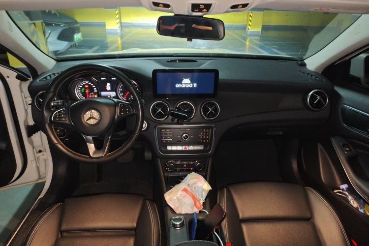 Used Mercedes-Benz GLA 2018 GLA 200 Sport Edition Center Console