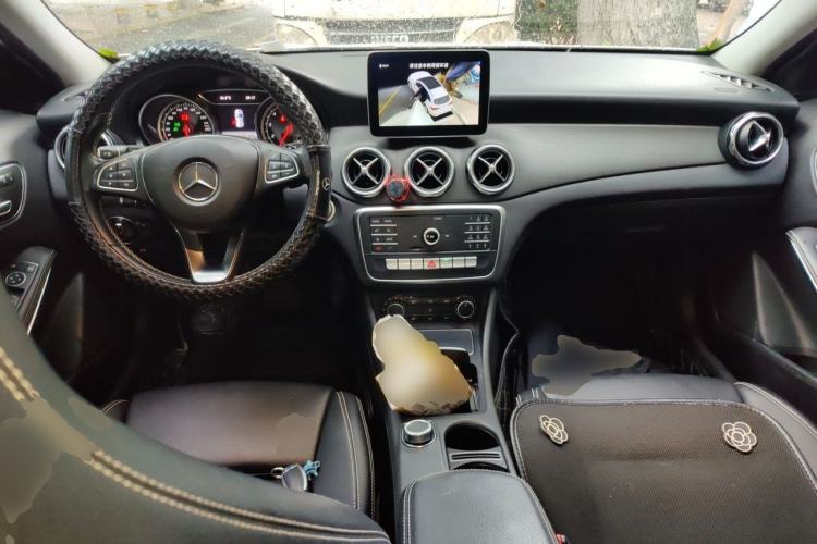 Used Mercedes-Benz GLA 2018 GLA 200 Sport Edition Center Console