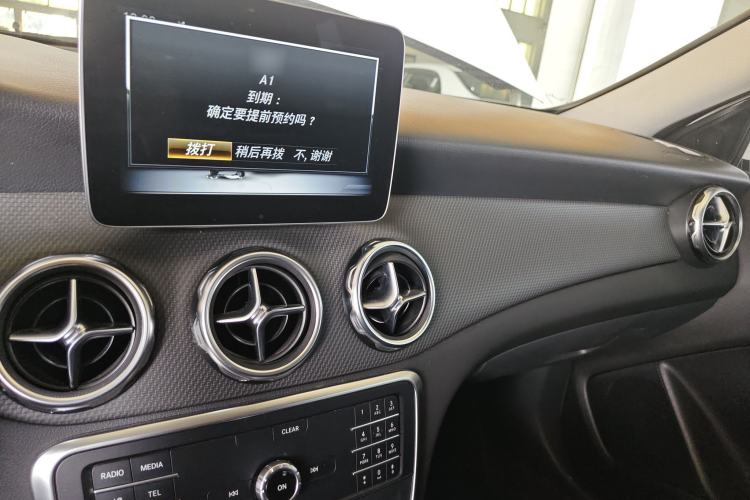 Used Mercedes-Benz GLA 2018 GLA 200 Sport Edition Center Console