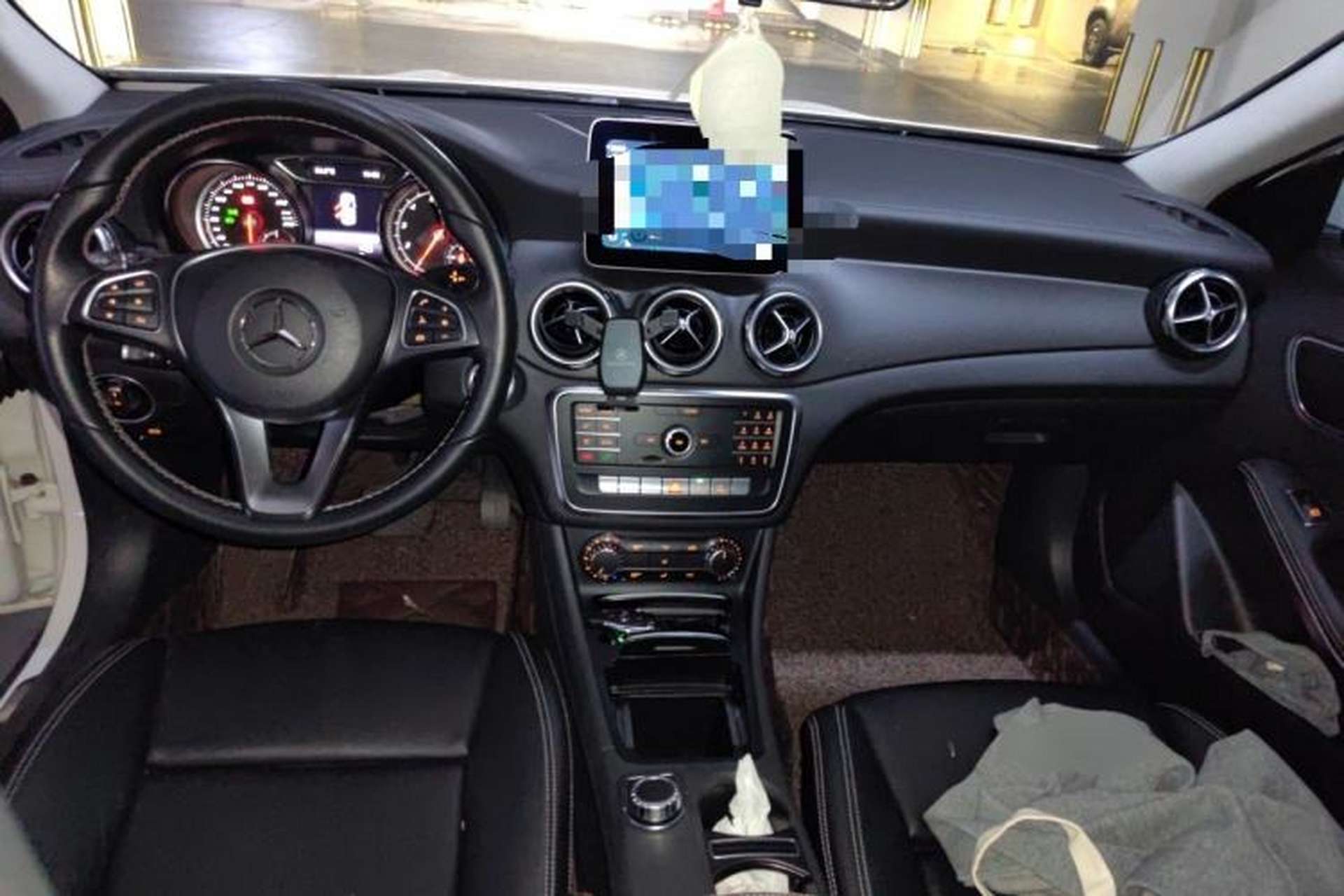 Used Mercedes-Benz GLA 2018 GLA 200 Fashion Model Center Console