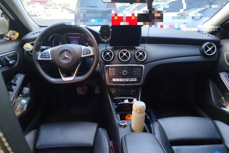 Used Mercedes-Benz GLA 2018 GLA 200 Sport Edition Center Console