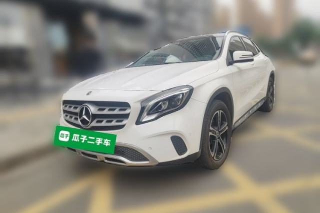 Mercedes-Benz GLA 2018 GLA 200 Fashion Model usado