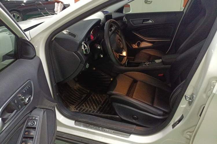 Used Mercedes-Benz GLA 2018 GLA 200 Fashion Model Driver Seat