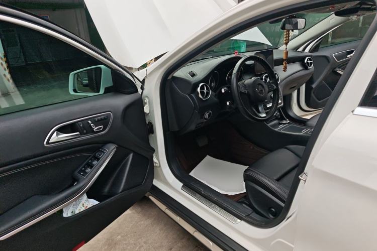Used Mercedes-Benz GLA 2018 GLA 200 Fashion Model Driver Seat