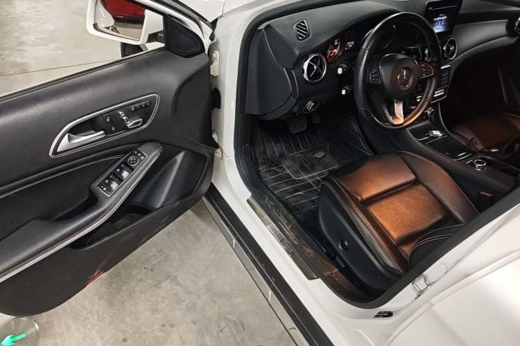 Used Mercedes-Benz GLA 2018 GLA 200 Fashion Model Driver Seat