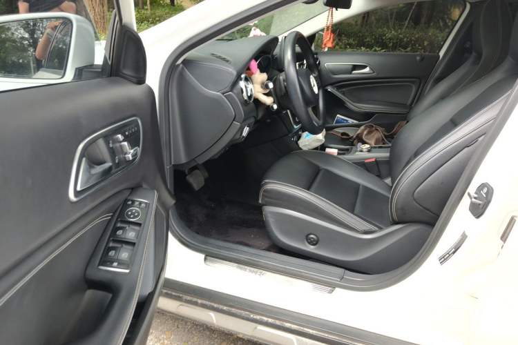 Used Mercedes-Benz GLA 2018 GLA 200 Fashion Model Driver Seat