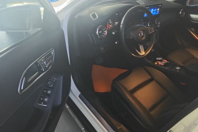Used Mercedes-Benz GLA 2018 GLA 200 Fashion Model Driver Seat
