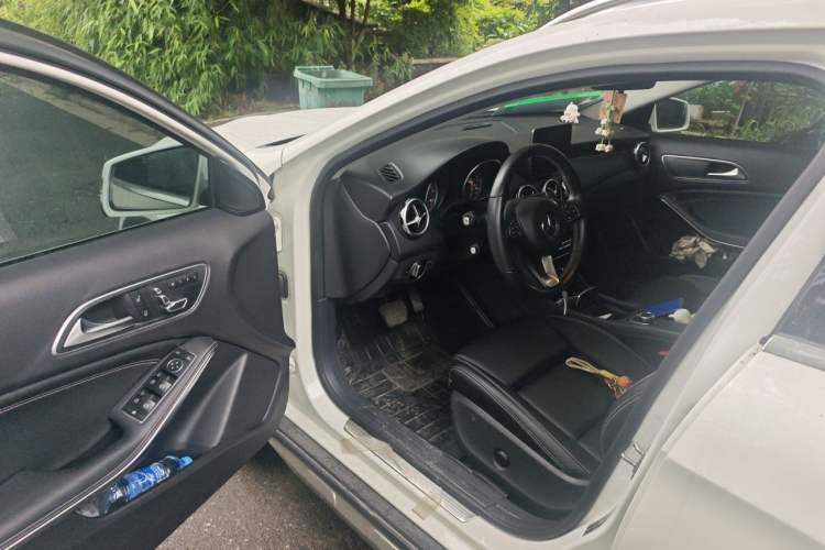Used Mercedes-Benz GLA 2018 GLA 200 Sport Edition Driver Seat