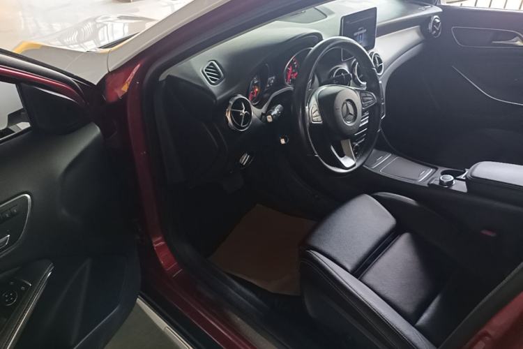 Used Mercedes-Benz GLA 2018 GLA 200 Sport Edition Driver Seat