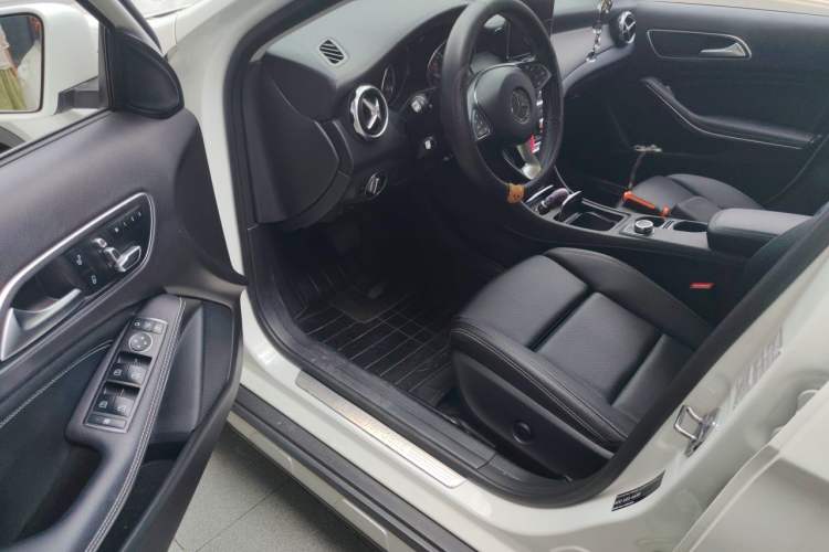 Used Mercedes-Benz GLA 2018 GLA 200 Fashion Model Driver Seat