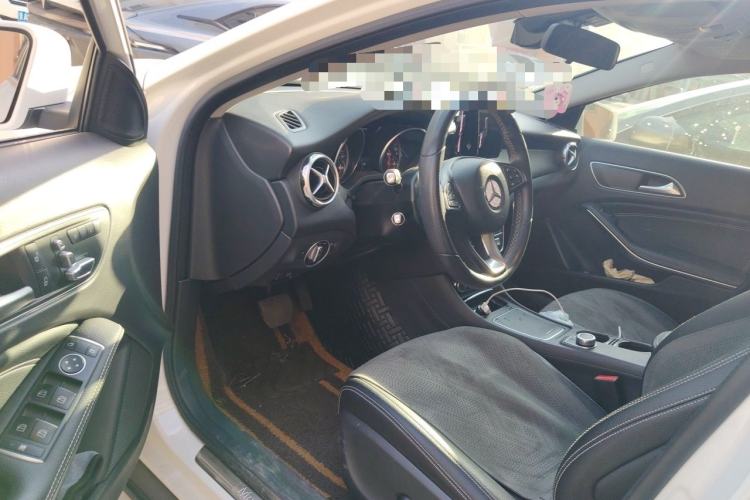 Used Mercedes-Benz GLA 2018 GLA 200 Sport Edition Driver Seat