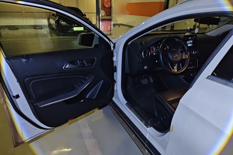 Used Mercedes-Benz GLA 2018 GLA 200 Fashion Model Driver Seat