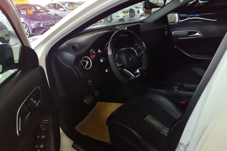 Used Mercedes-Benz GLA 2018 GLA 200 Polar Limited Edition Driver Seat
