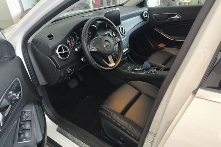Used Mercedes-Benz GLA 2018 GLA 200 Fashion Model Driver Seat