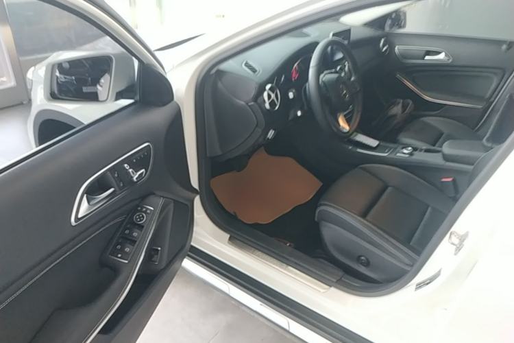 Used Mercedes-Benz GLA 2018 GLA 200 Fashion Model Driver Seat