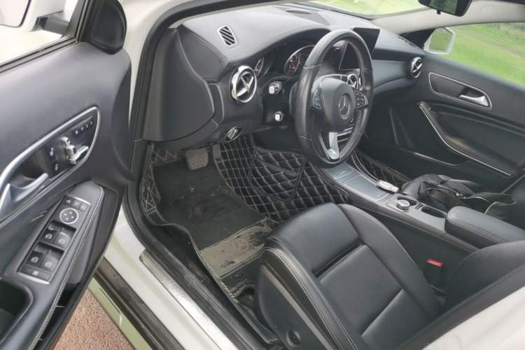 Used Mercedes-Benz GLA 2018 GLA 200 Fashion Model Driver Seat