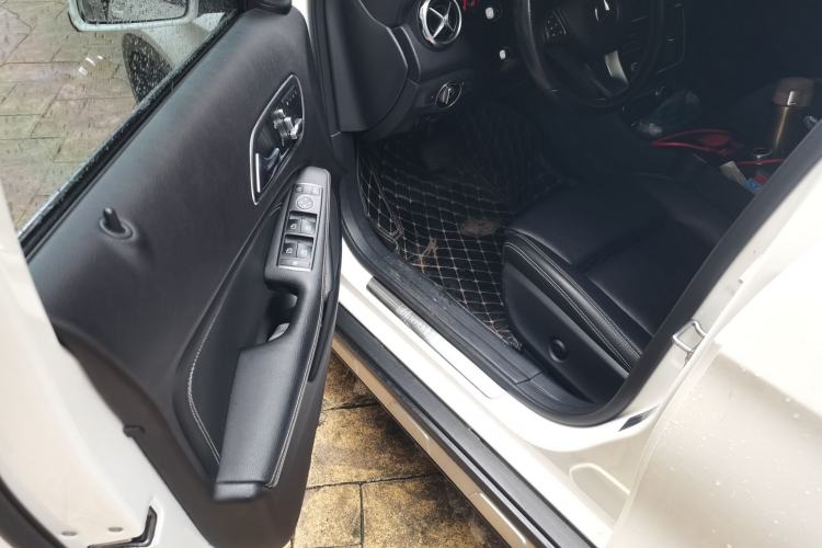 Used Mercedes-Benz GLA 2018 GLA 200 Sport Edition Driver Seat