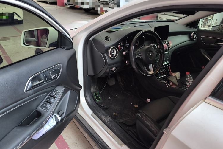 Used Mercedes-Benz GLA 2018 GLA 200 Fashion Model Driver Seat