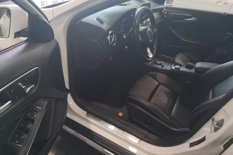 Used Mercedes-Benz GLA 2018 GLA 200 Fashion Model Driver Seat