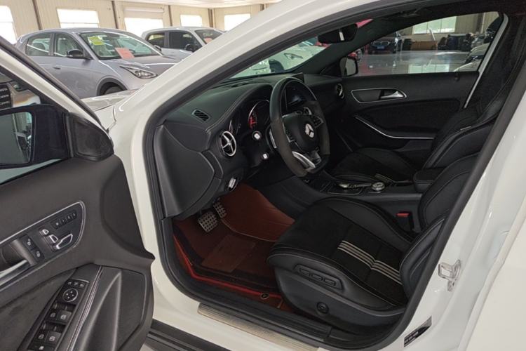 Used Mercedes-Benz GLA 2018 GLA 200 Polar Limited Edition Driver Seat