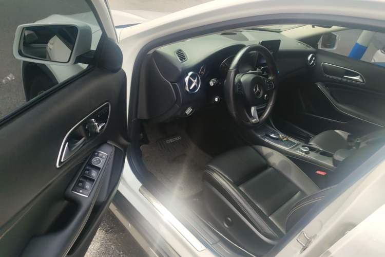 Used Mercedes-Benz GLA 2018 GLA 200 Fashion Model Driver Seat