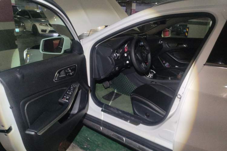 Used Mercedes-Benz GLA 2018 GLA 200 Fashion Model Driver Seat