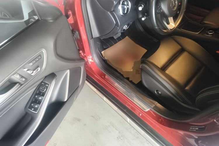 Used Mercedes-Benz GLA 2018 GLA 200 Sport Edition Driver Seat