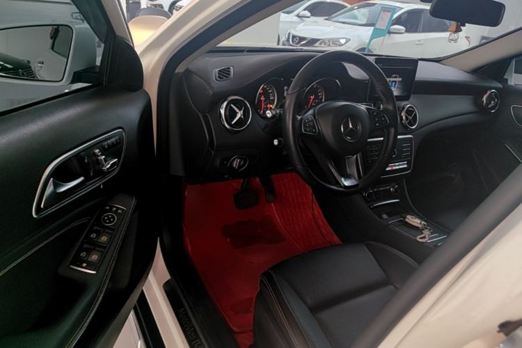 Used Mercedes-Benz GLA 2018 GLA 200 Fashion Model Driver Seat