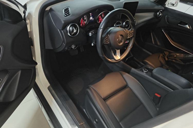Used Mercedes-Benz GLA 2018 GLA 200 Fashion Model Driver Seat