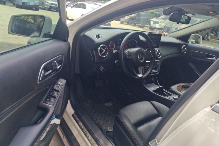 Used Mercedes-Benz GLA 2018 GLA 200 Fashion Model Driver Seat