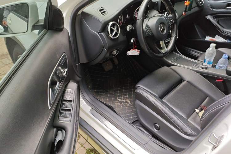 Used Mercedes-Benz GLA 2018 GLA 200 Fashion Model Driver Seat