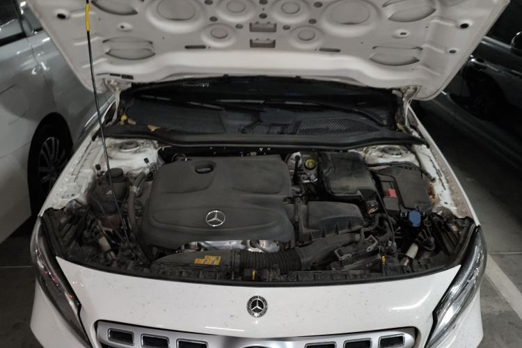Used Mercedes-Benz GLA 2018 GLA 200 Fashion Model Engine Bay