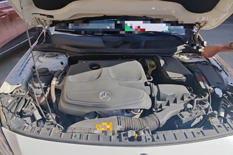Used Mercedes-Benz GLA 2018 GLA 200 Fashion Model Engine Bay