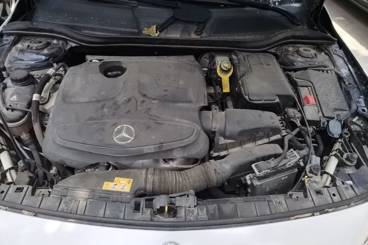 Used Mercedes-Benz GLA 2018 GLA 200 Fashion Model Engine Bay