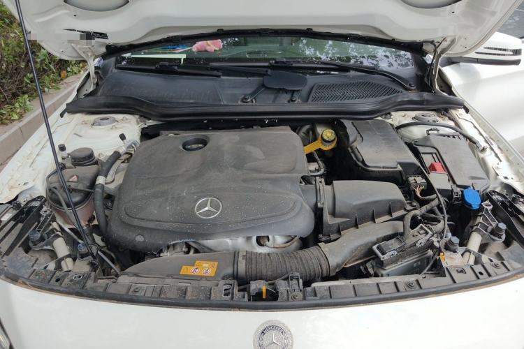 Used Mercedes-Benz GLA 2018 GLA 200 Fashion Model Engine Bay