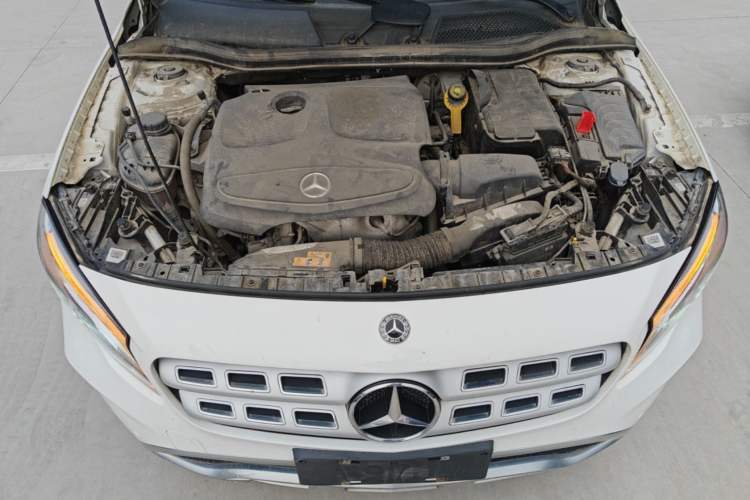 Used Mercedes-Benz GLA 2018 GLA 200 Fashion Model Engine Bay