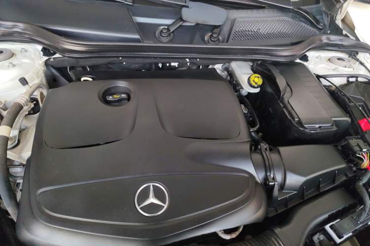 Used Mercedes-Benz GLA 2018 GLA 200 Fashion Model Engine Bay