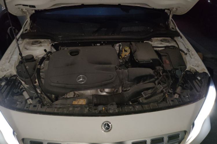 Used Mercedes-Benz GLA 2018 GLA 200 Fashion Model Engine Bay